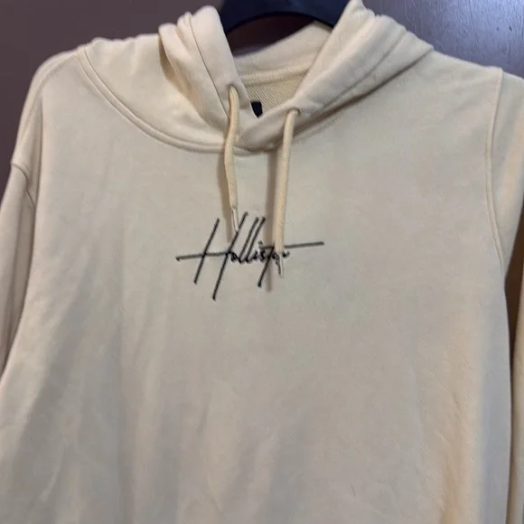 New Hollister Collection Yellow Hoodie- Medium - Picture 2 of 6